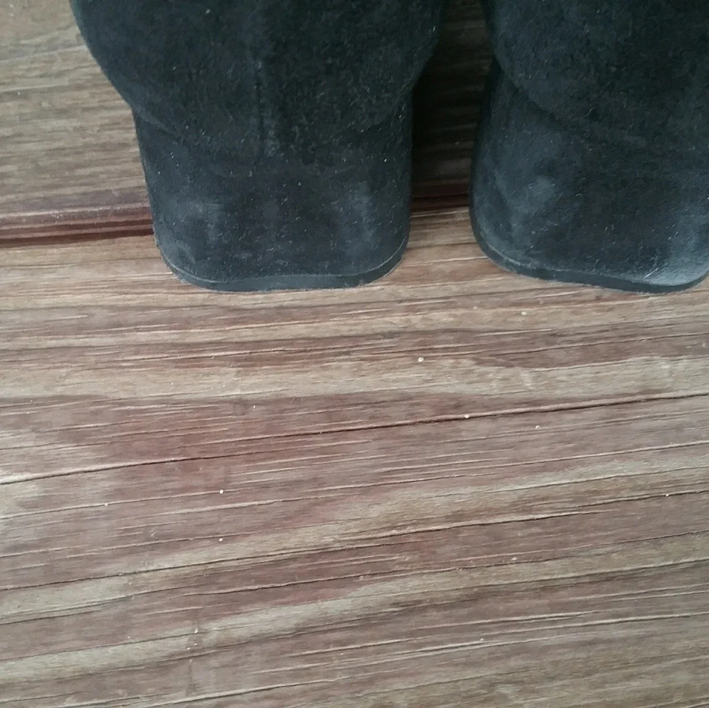 Stuart Weitzman Shoes - Picture 7 of 8